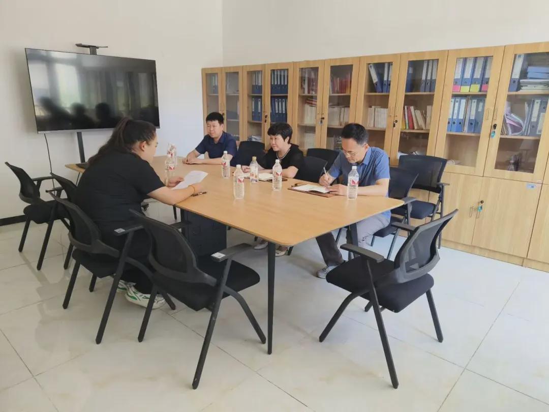 区人大走访调研听涛苑社区党建引领基层治理工作(图1)