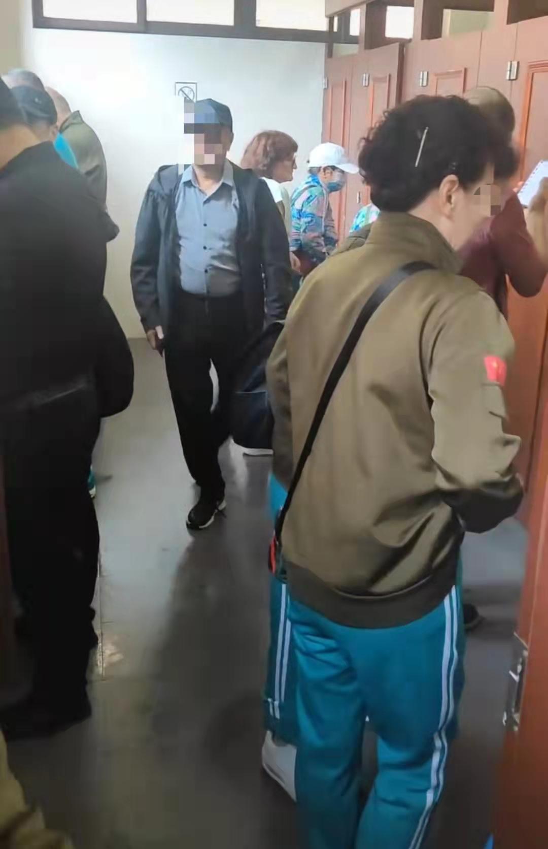 乐山大佛景区一男厕被女游客进入使用?回应:未收到相关反映,会核实调查(图2)