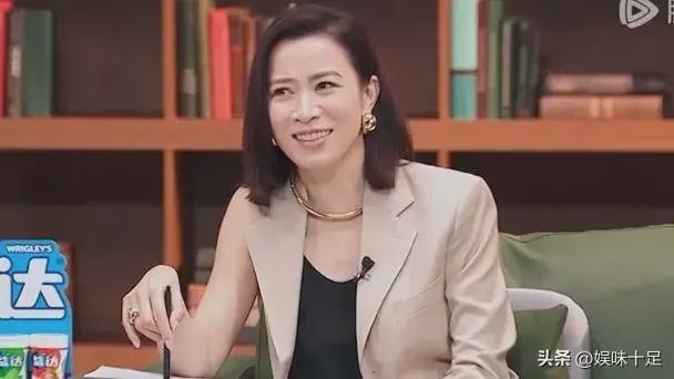 佘诗曼自曝曾被同剧男演员欺负,忍无可忍决定反击:我跟你斗到底(图2)