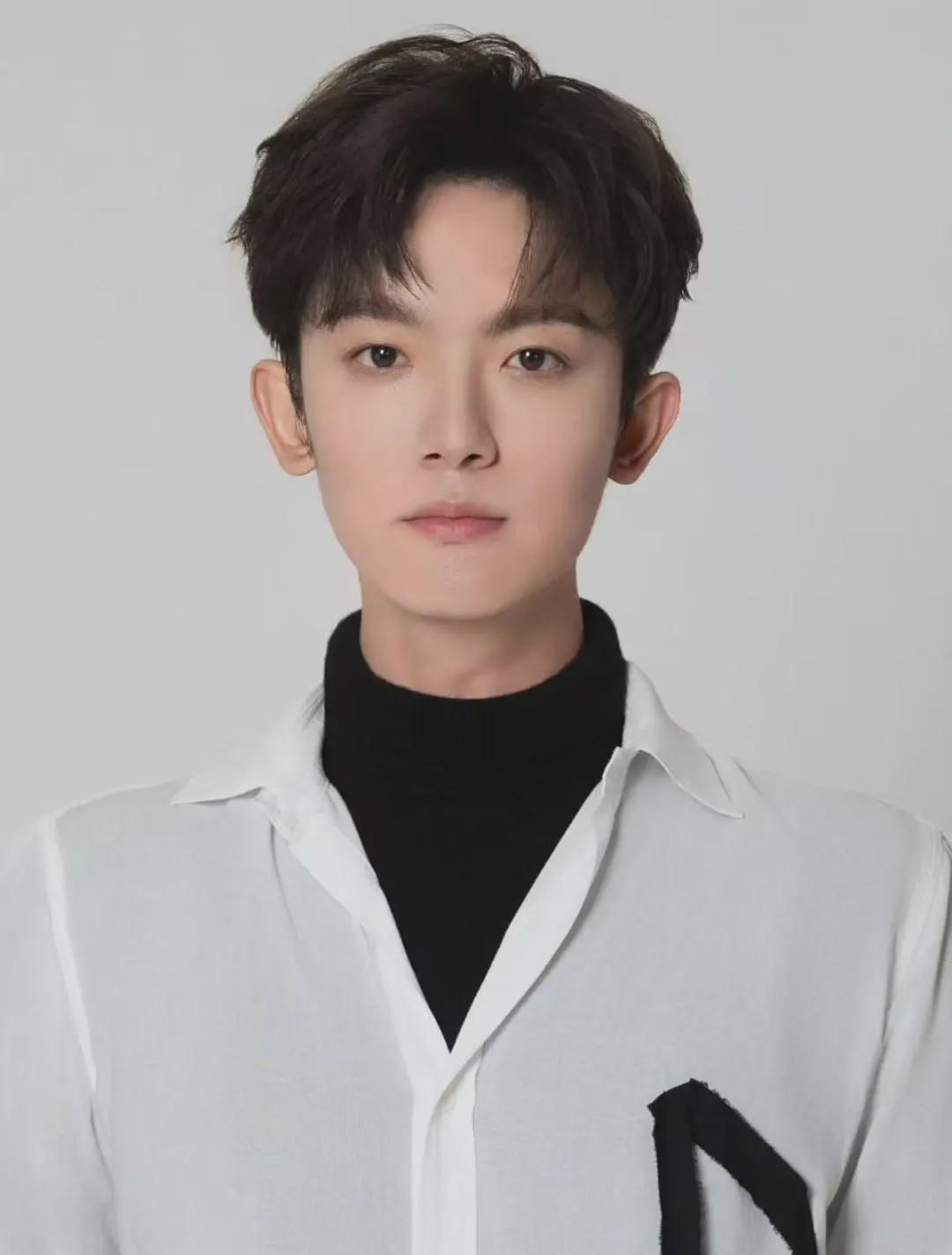 28岁男演员李明德,被刑拘!(图1)