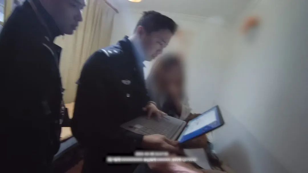 上海警方通报一起以求职为名的盗窃案件 上3天班偷3台电脑(图2)