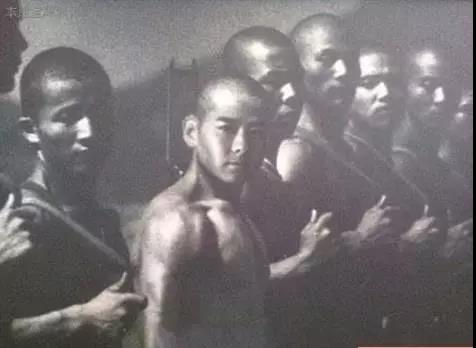 ps怎么用,细数那些被ps玩坏得女明星(图14)